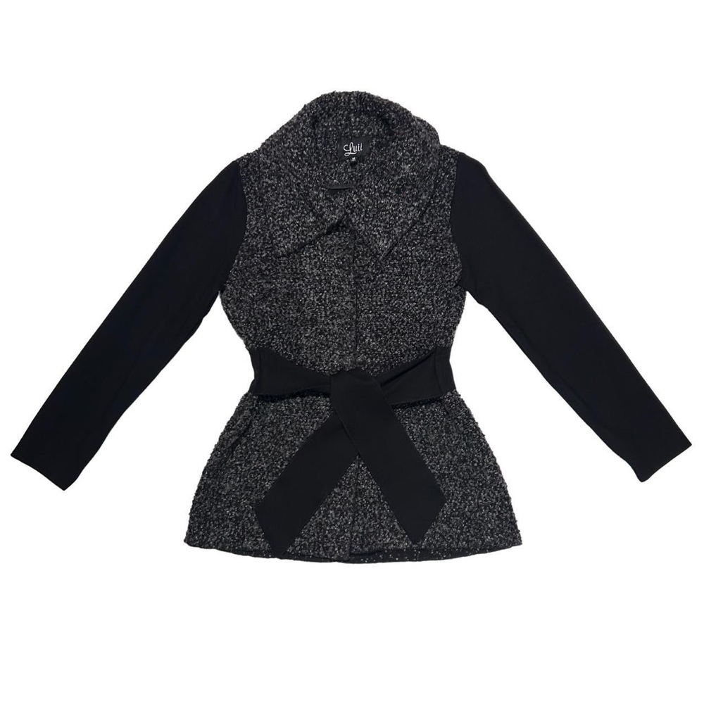 Women’s Jacket belted size Meduim Luii
